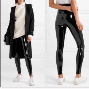 Commando patent leather legging